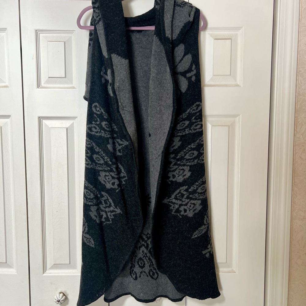 Women’s reversible vest, sweater, three-quarter length